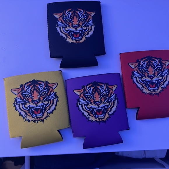 Limited Edition Aviator Nation cosies from the NYC Pop Up shop. - Picture 2 of 4